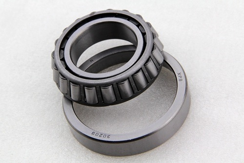 La fabbrica distribuisce NSK / Koyo / Timken / NTN / SKF cuscinetto a rulli conico 30209 45 * 85 * 19